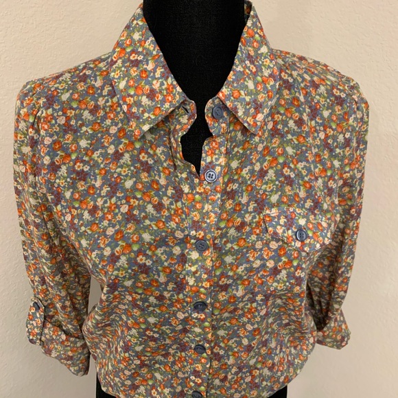 Floral button up front tie crop top - Picture 2 of 7